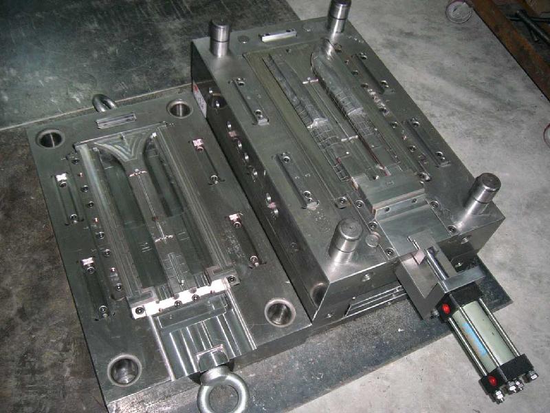 走進(jìn)旭錦，塑膠模具廠家