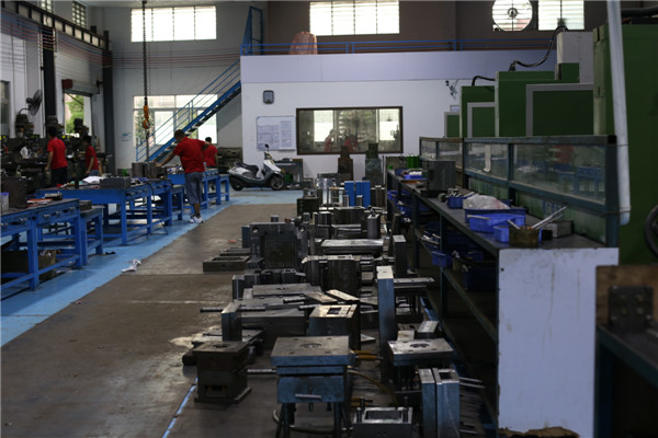 旭錦模具有限公司，模具部